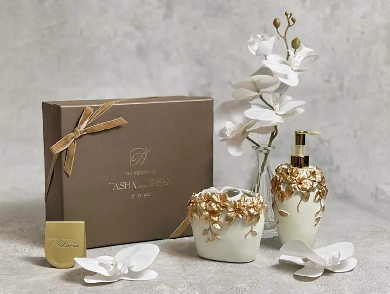 trikarta souvenir custom estetik