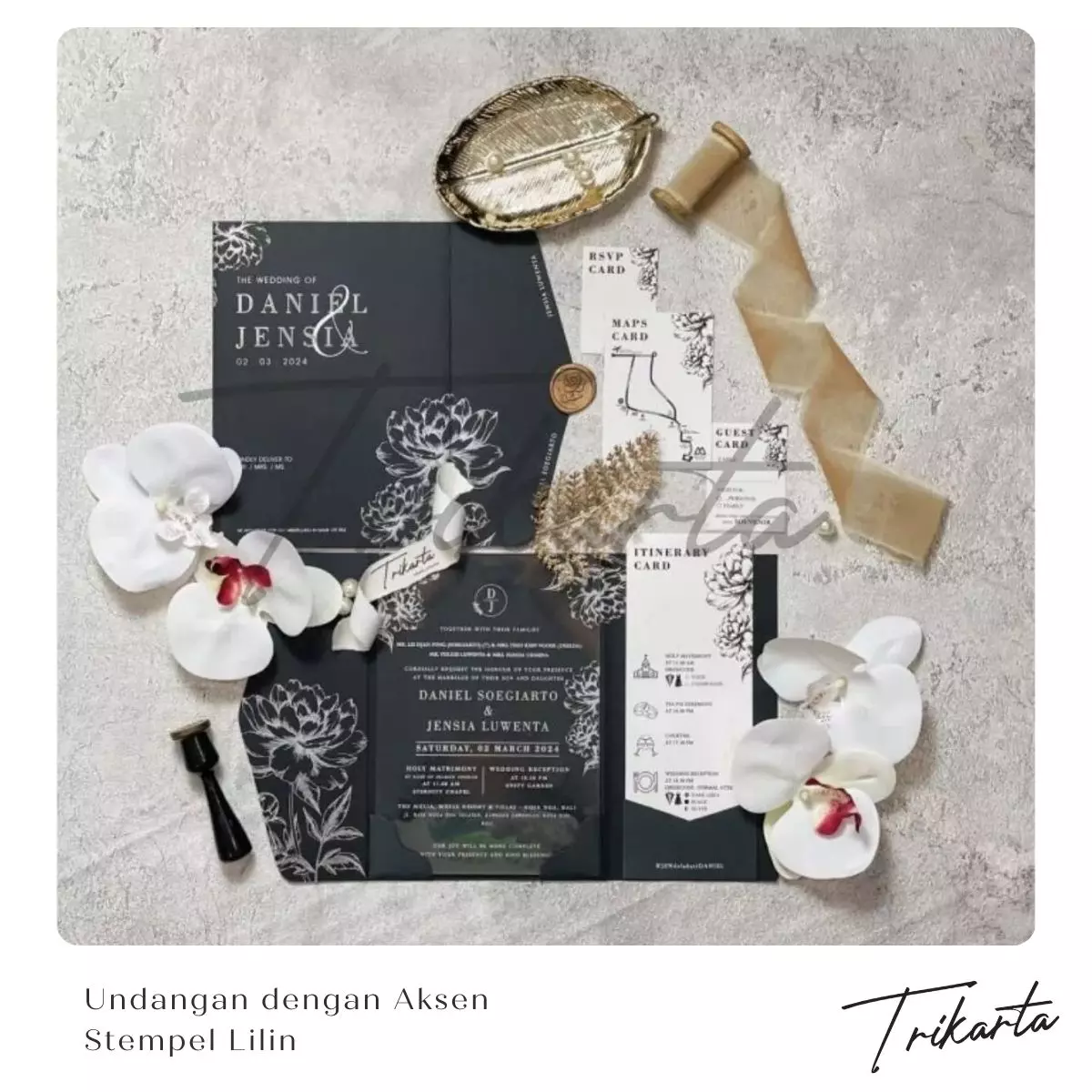 8. Undangan dengan Aksen Stempel Lilin