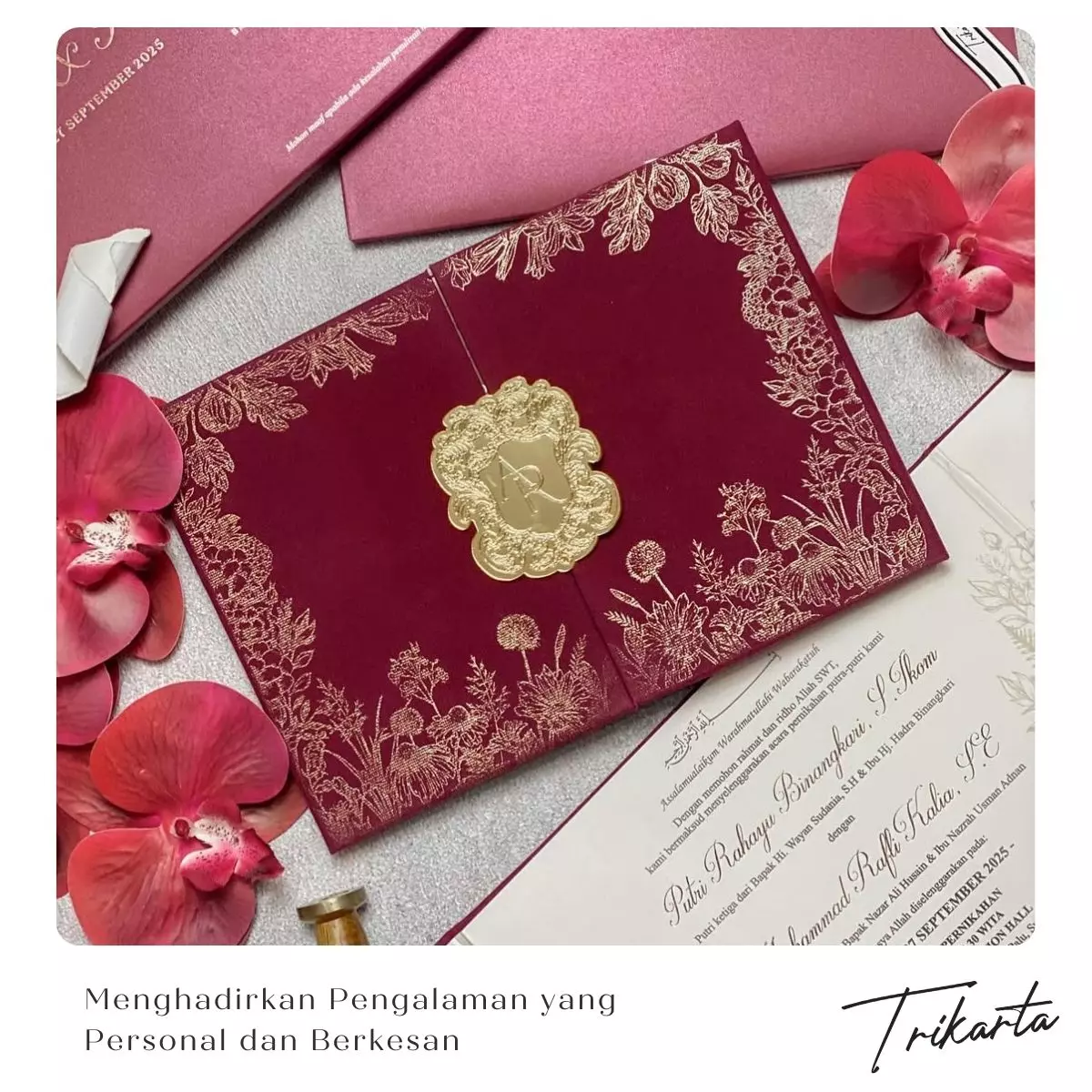 8 Ide Custom Undangan Pernikahan yang Unik dan Berkesan
