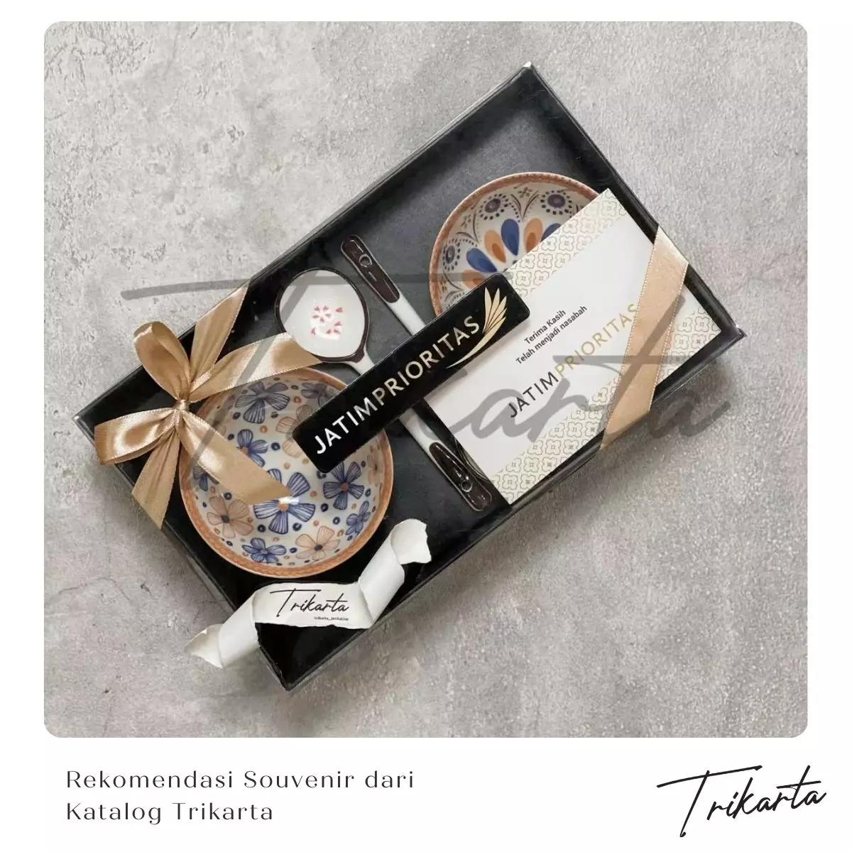Rekomendasi Souvenir dari Katalog Trikarta