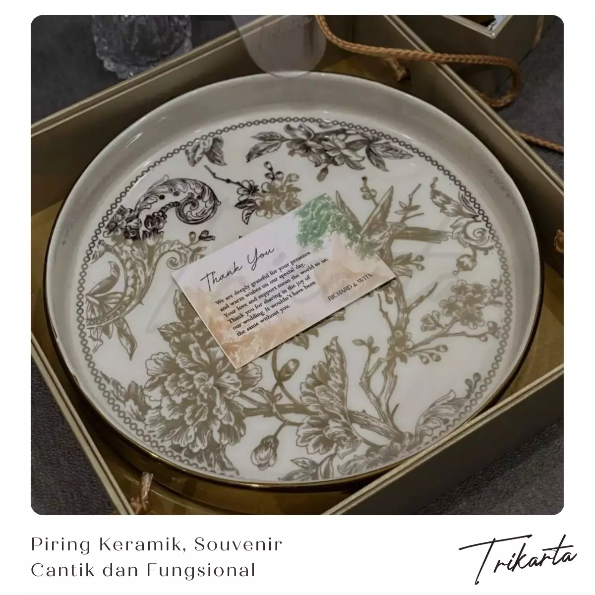 Piring Keramik Bukan Hanya Pajangan, tetapi Juga Souvenir Fungsional