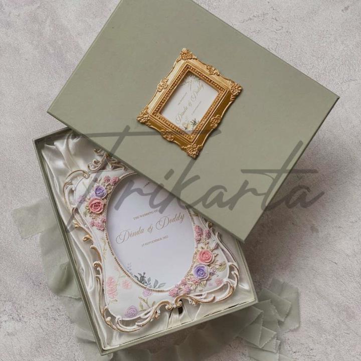 Frame Mahkota L