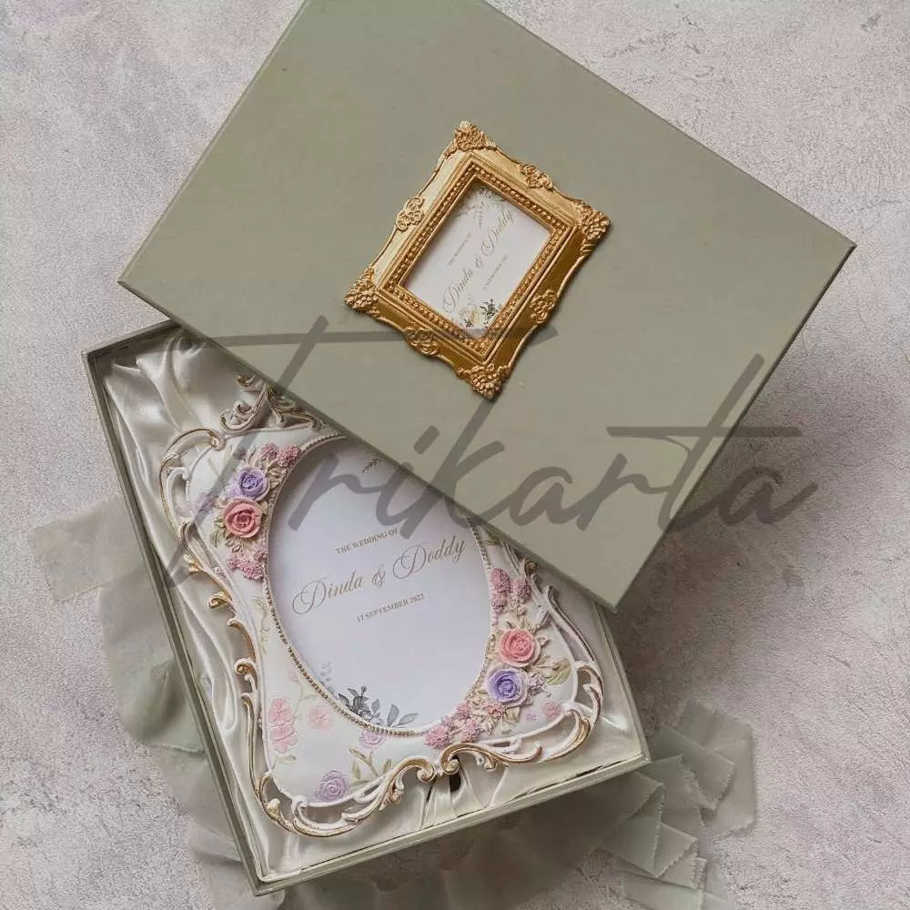 Frame Mahkota L
