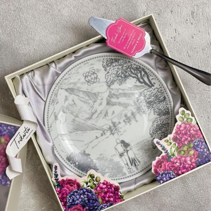 Piring moon 9 inch Sendok Hardbox