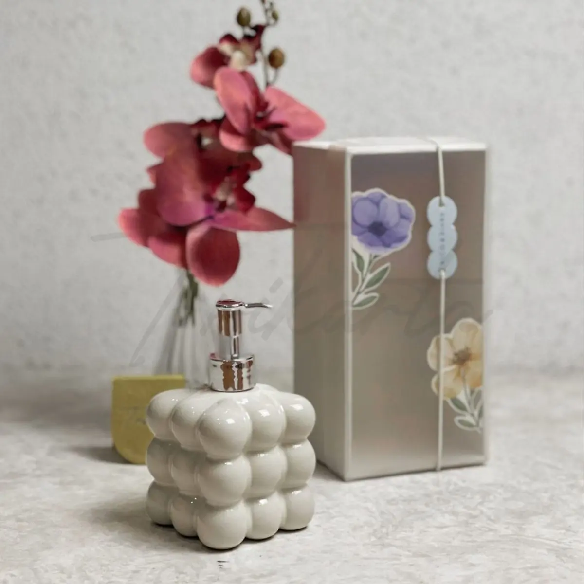 Handsoap Awan Putih Hard Box