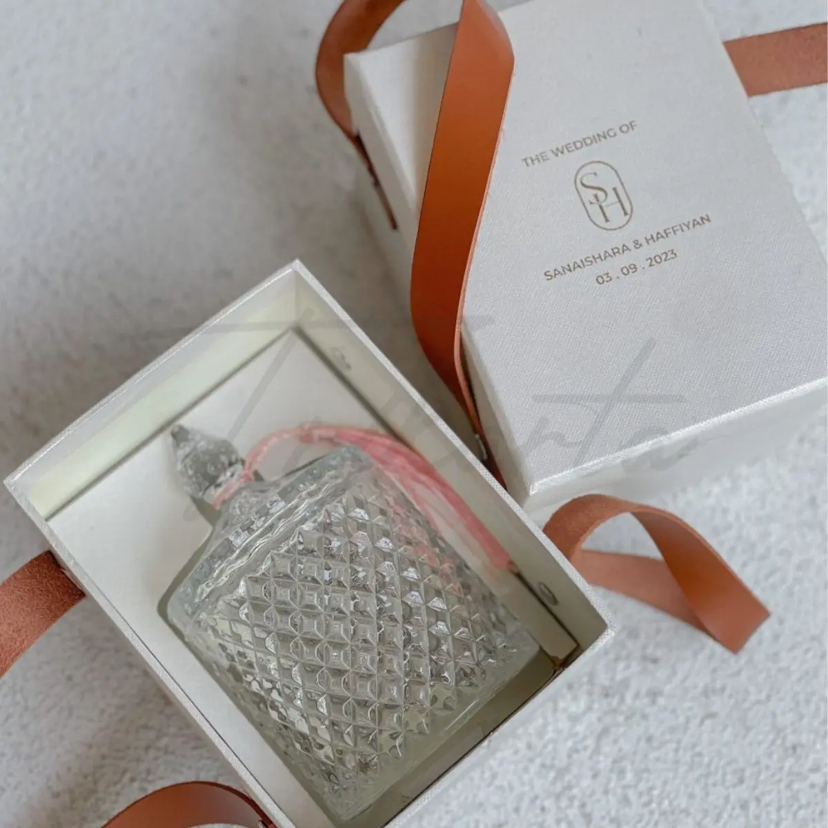 Crystal Diamond M Pegangan Leather